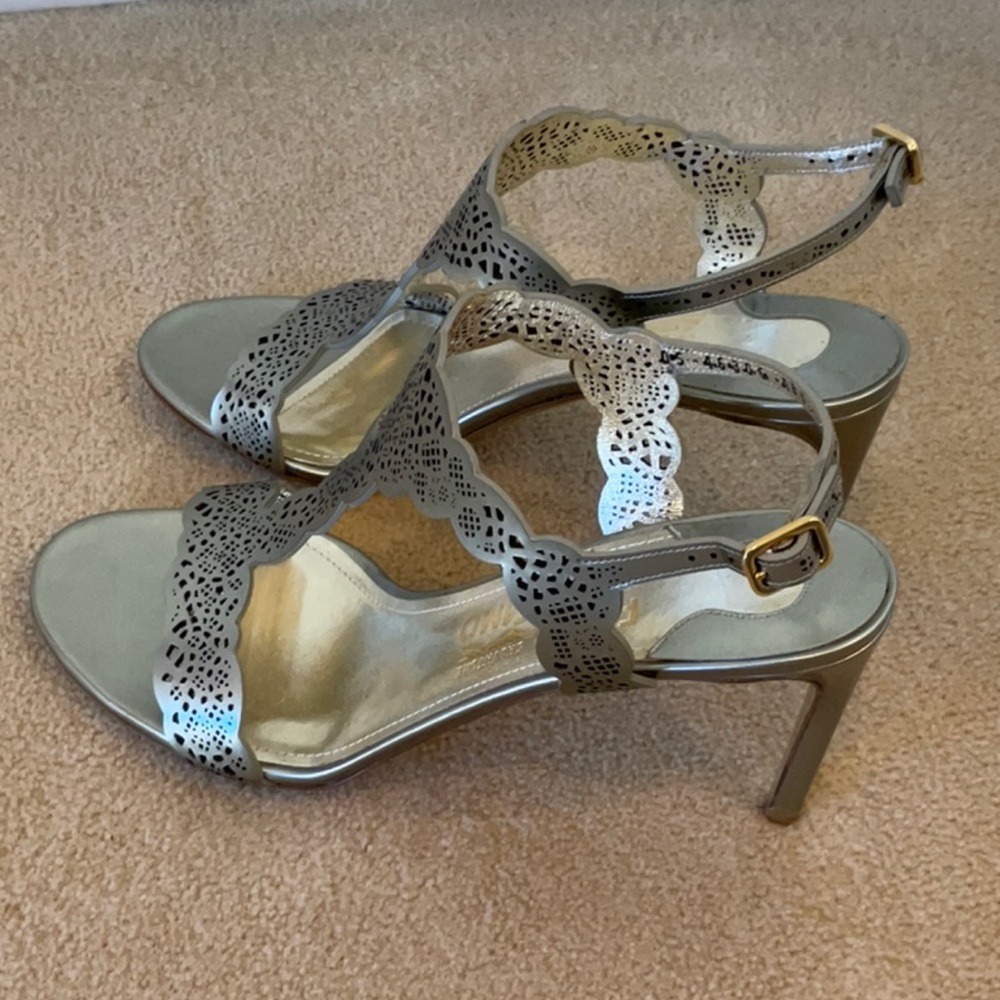 Salvatore Ferragamo Garcia Laser  Cut - Picture 9 of 9